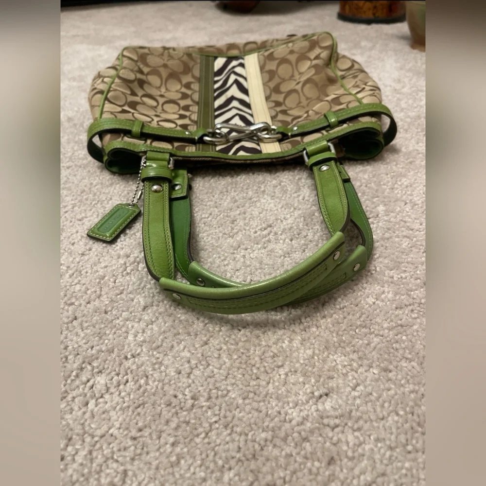 COACH NANCY RARE SIGNATURE STRIPE ZEBRA HANDBAG/TOTE BAG #13993 EUC - Picture 4 of 10